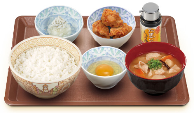 とん汁からあげ朝食.png