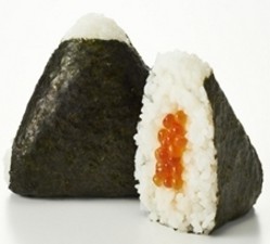 醤油いくらおにぎり.jpg