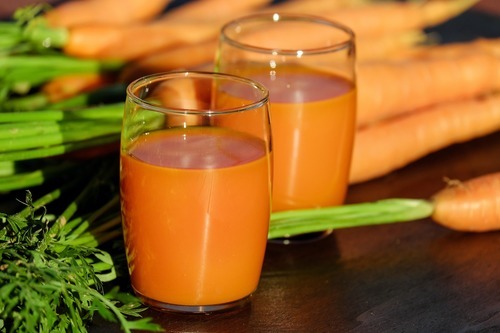 carrot-juice-1623079_1920.jpg
